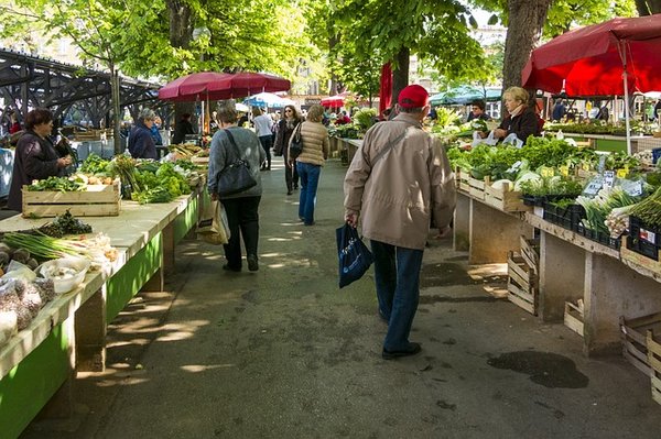 Cartes interactives des marchés de France : Découvrez les produits locaux région par région